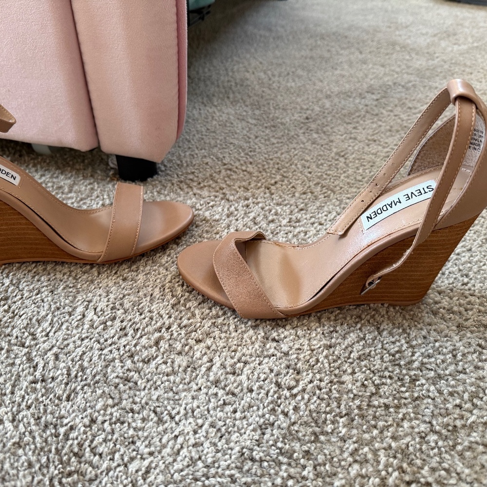 Steve Madden Wedges - Picture 2 of 3